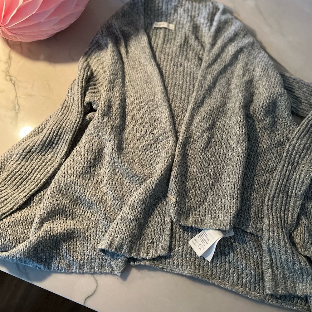 vintage Gilly Hicks cardigan sz XS/S can fit as m color gray long slv pre loved